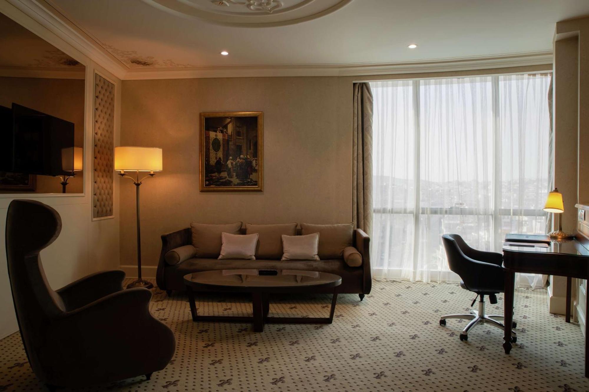 Doubletree By Hilton Gaziantep Hotel Buitenkant foto